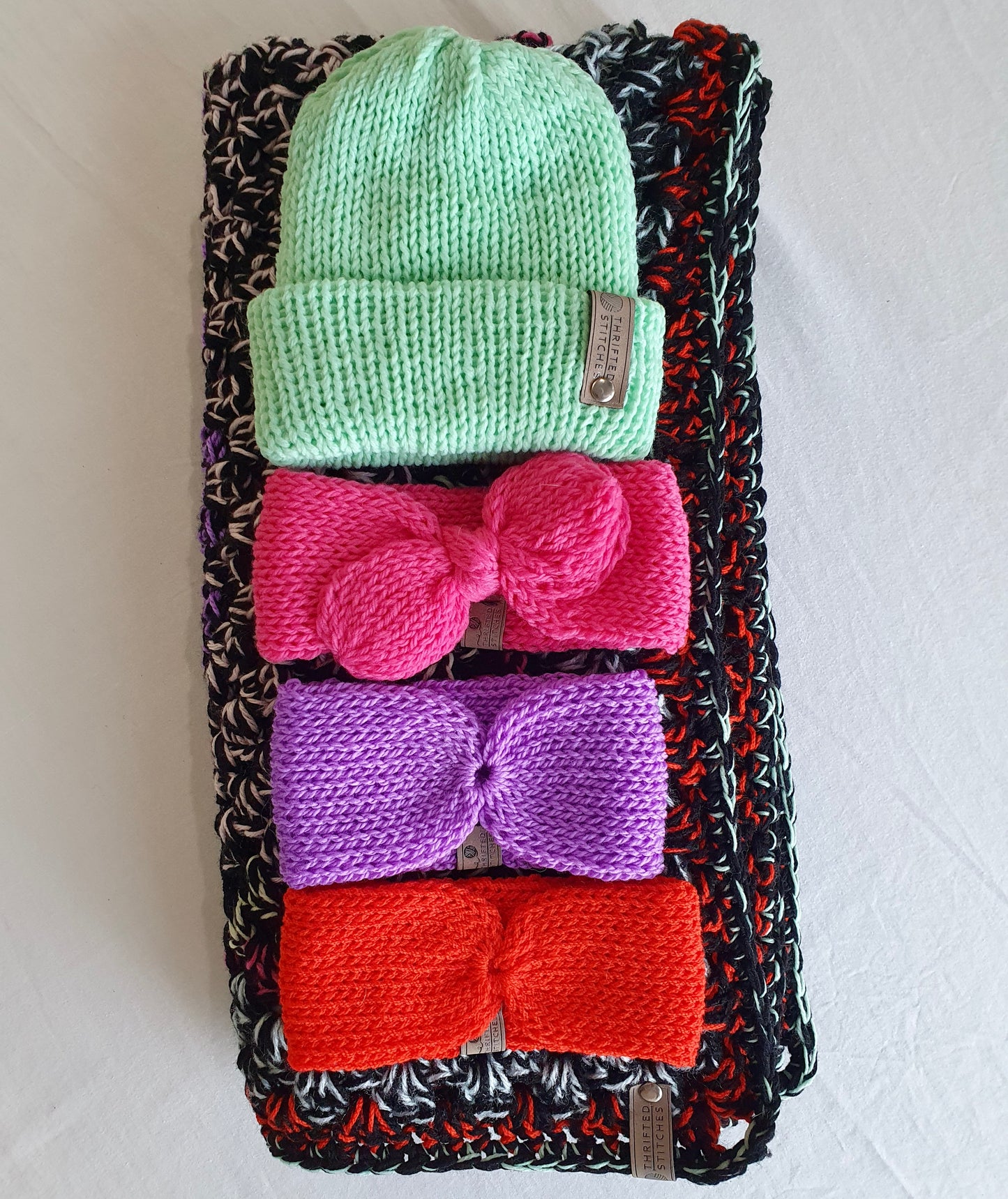 Crochet baby blanket, 1 beanies & 3 headbands